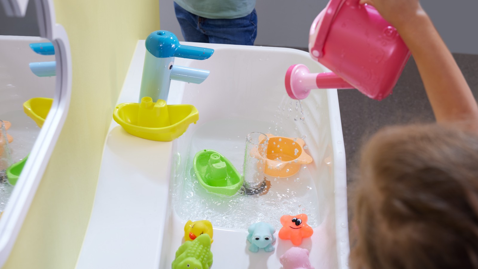 Geberit Bambini mängu- ja pesuala koos vahega valamuga Geberit Bambini mängu- ja pesuala koos vahega valamuga
