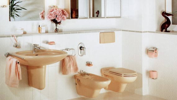 Värviline keraamika ja loputusplaadid – ja ka seinapealsed WC-potid – olid 70. aastatel viimane moeröögatus