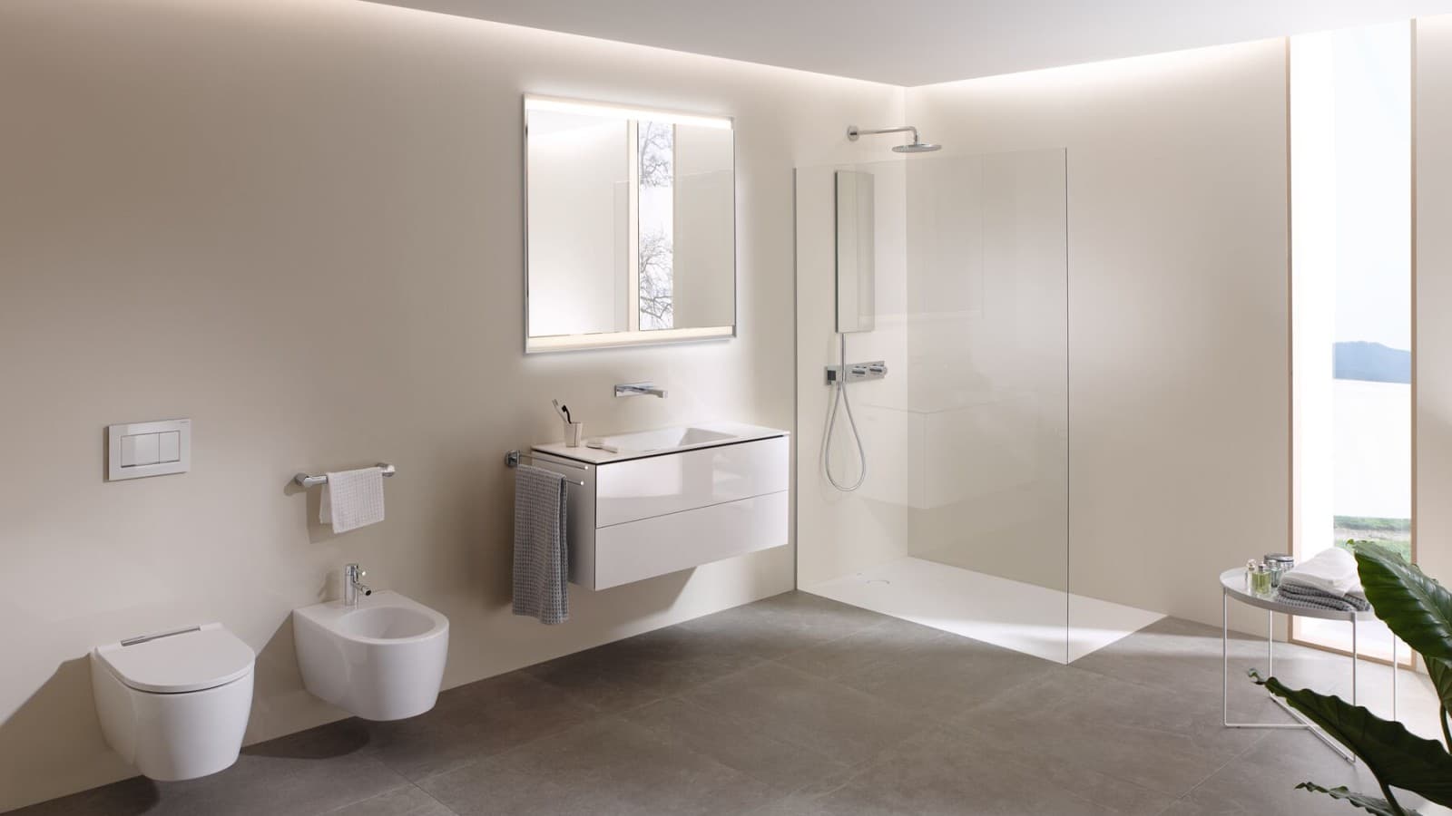 Pilk suure vannitoa sisse, kus on Geberit AquaClean Mera duširuum, vannitoamööbel ja vannitoakeraamika (© Geberit) Pilk suure vannitoa sisse, kus on Geberit AquaClean Mera duširuum, vannitoamööbel ja vannitoakeraamika (© Geberit)