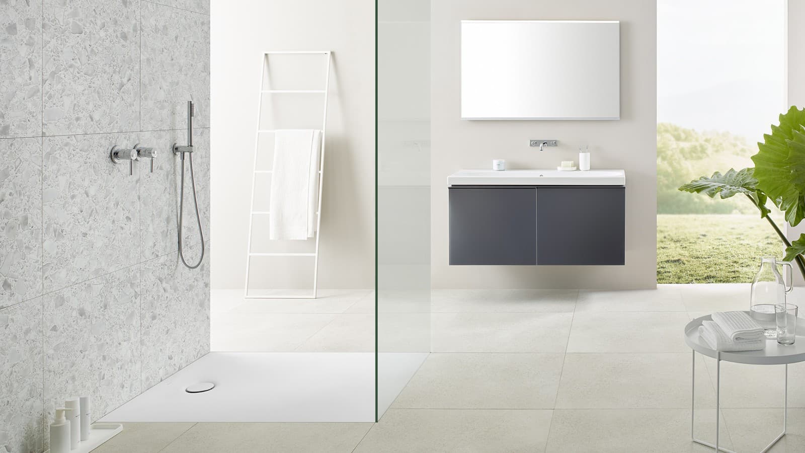 Bathroom with floor-even Geberit Setaplano shower surface Bathroom with floor-even Geberit Setaplano shower surface