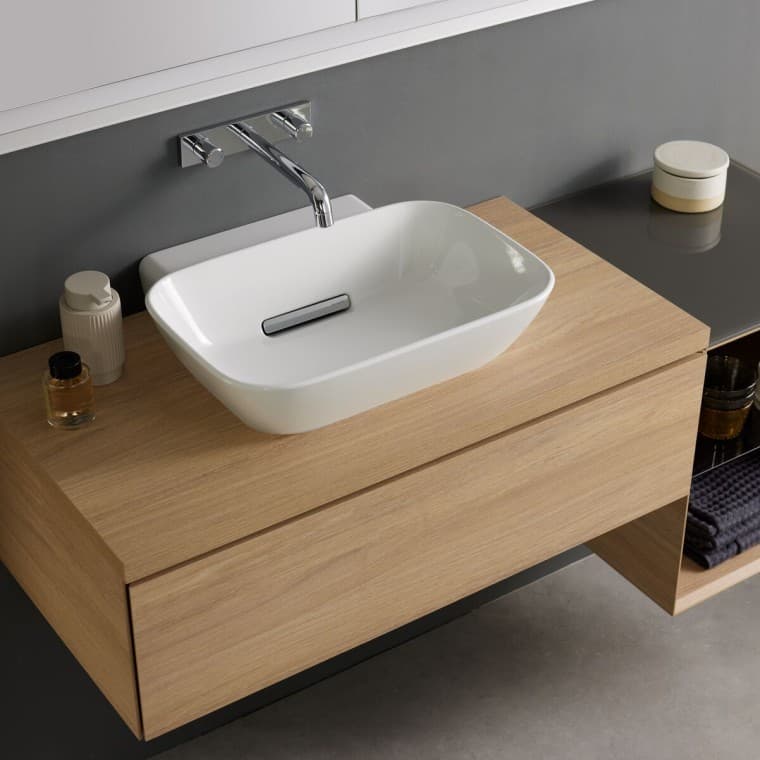Geberit ONE washbasin in oak Geberit ONE washbasin in oak