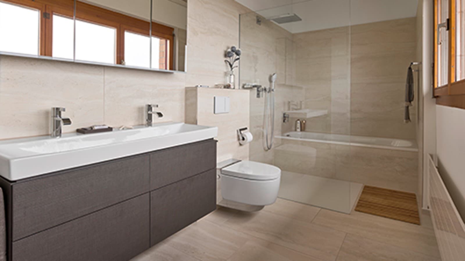 Vannituba Geberit AquaClean dušš-WC-ga pärast renoveerimist Vannituba Geberit AquaClean dušš-WC-ga pärast renoveerimist